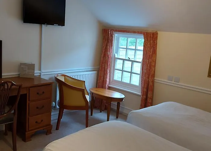 Rose In Vale Country House Hotel