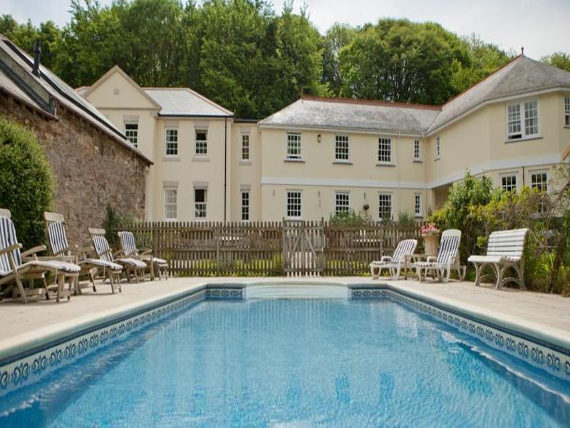 Rose In Vale Hotel 4*