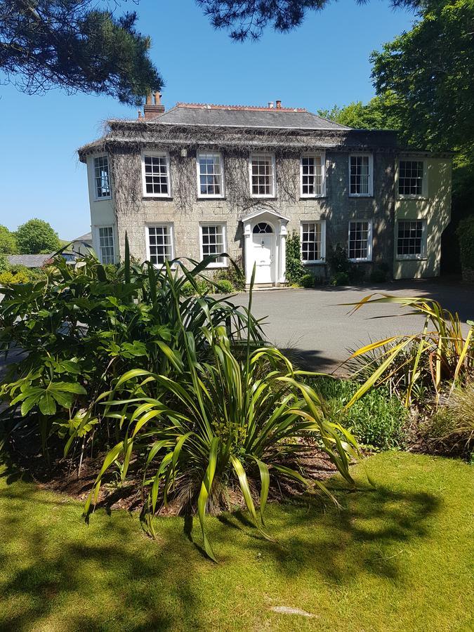 Rose In Vale Hotel