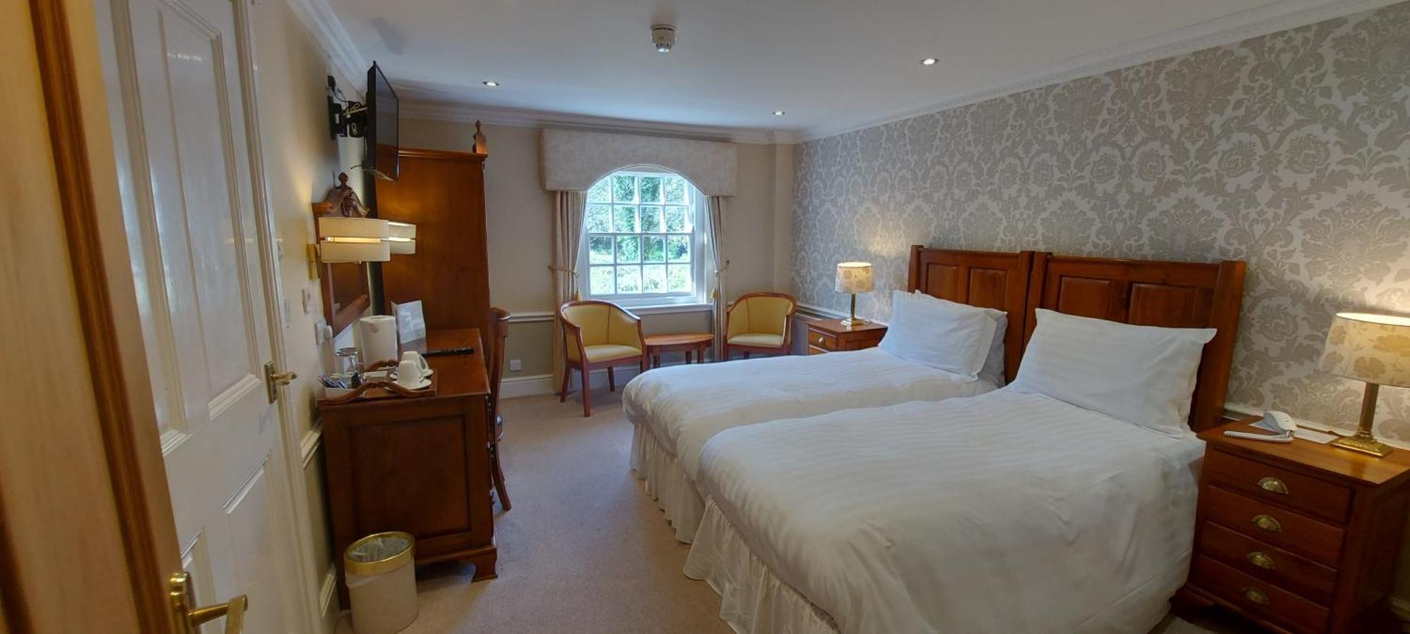 Rose In Vale Hotel